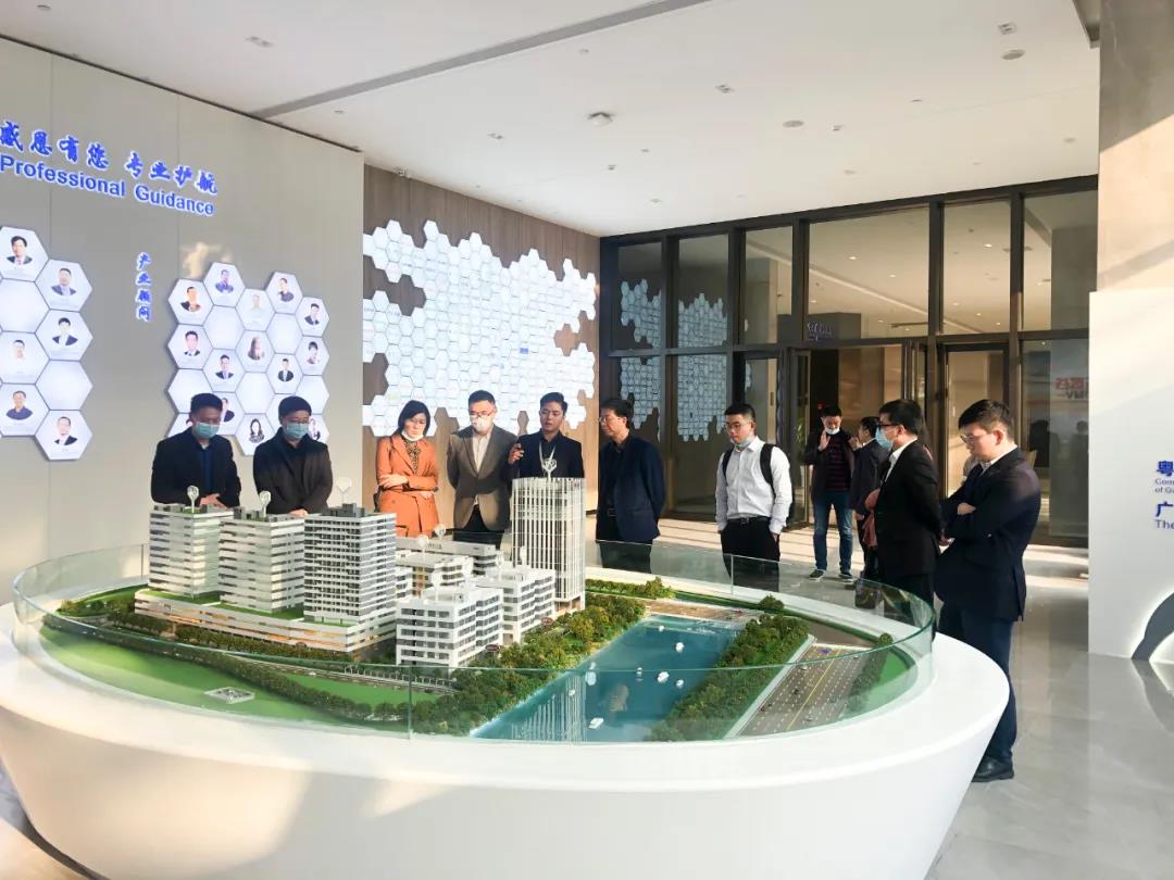 舟山市政協(xié)副主席、黨組副書記、中國（浙江）自由貿(mào)易試驗區(qū)管委會副主任夏文忠一行蒞臨廣東醫(yī)谷調(diào)研考察