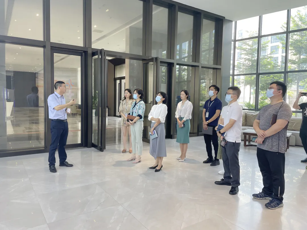 【園區(qū)新聞】南沙圖書館楊焱館長、南沙區(qū)人社局李翠霞主任等一行蒞臨廣東醫(yī)谷考察交流