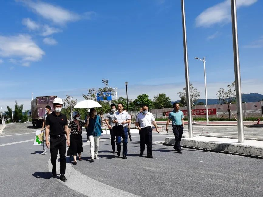 珠海市科技創(chuàng)新局副局長傘景輝一行蒞臨廣東醫(yī)谷（珠海）醫(yī)療產(chǎn)業(yè)加速基地考察指導(dǎo)