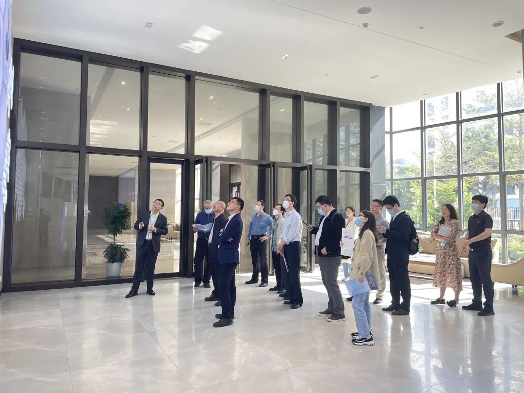 國家發(fā)改委國土開發(fā)與地區(qū)經(jīng)濟(jì)研究所調(diào)研組一行蒞臨廣東醫(yī)谷?南沙一園考察調(diào)研