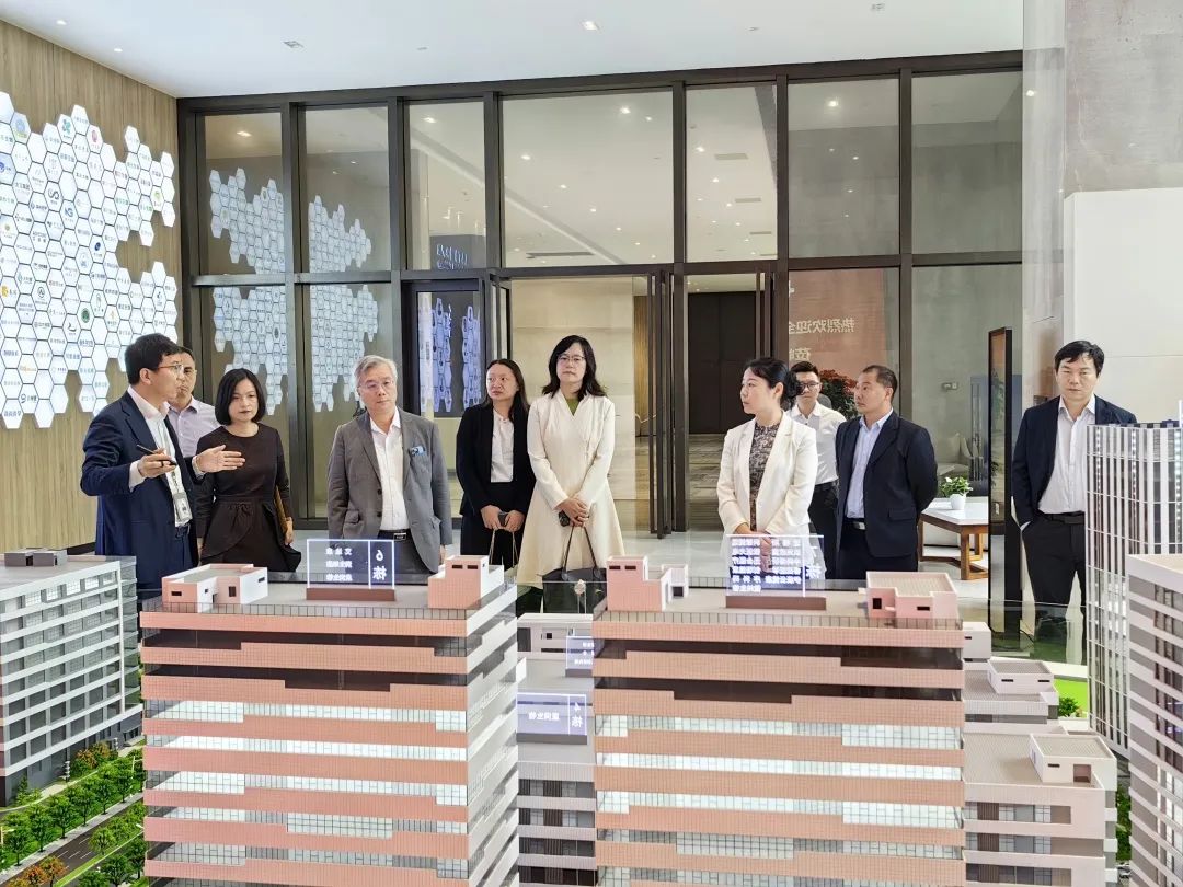 全國政協(xié)委員、畢馬威中國前副主席龔永德等一行蒞臨廣東醫(yī)谷考察調(diào)研