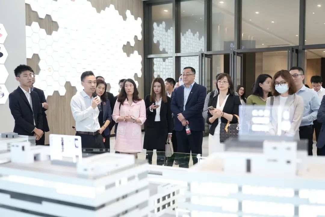 廣州地區(qū)外資銀行機構(gòu)蒞臨廣東醫(yī)谷考察交流