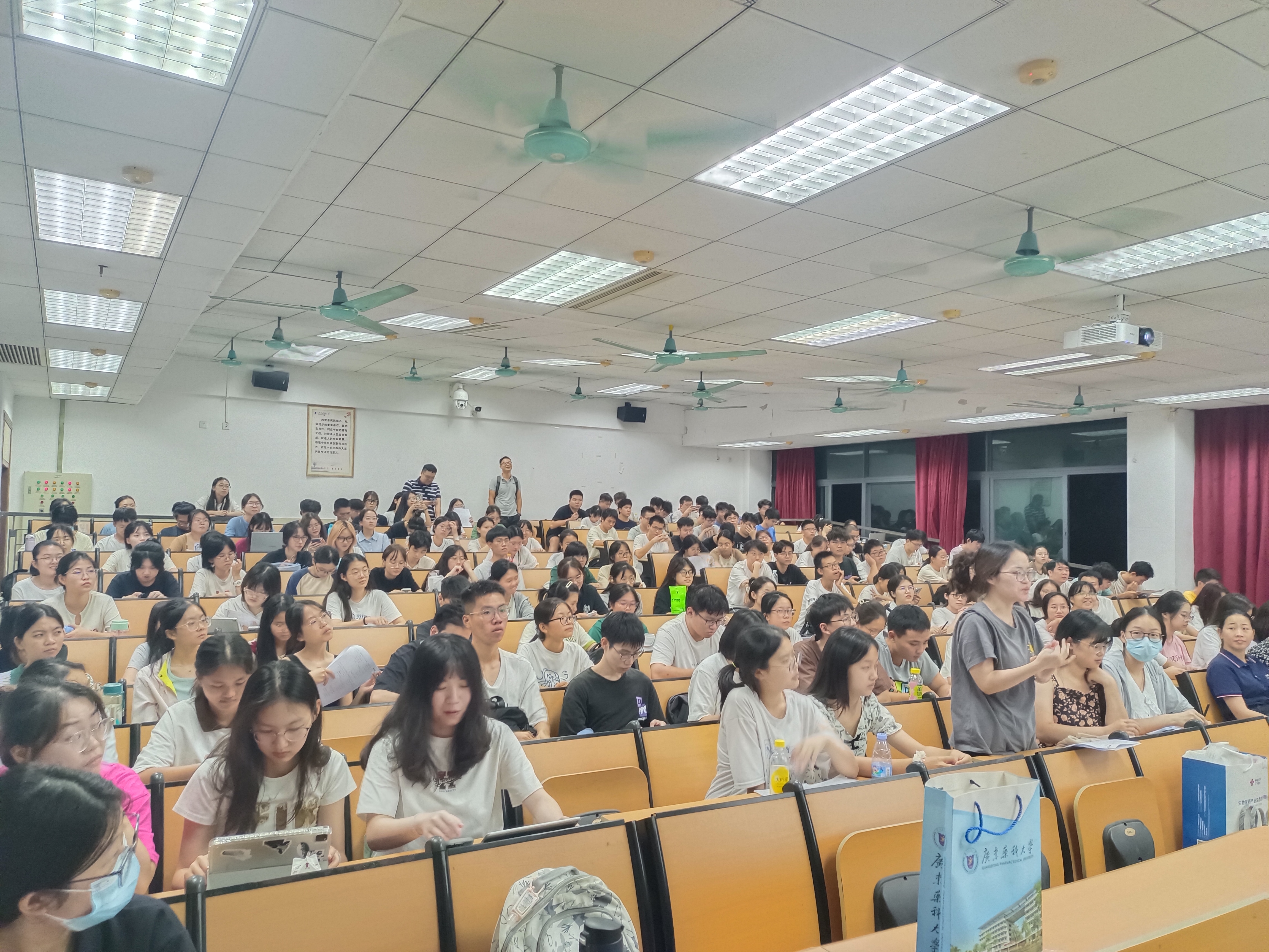 廣東醫(yī)谷2024屆校園宣講招聘會，廣東藥科大學站如期而至！